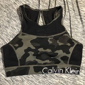 Calvin Klein Camo Sports Bra - Medium